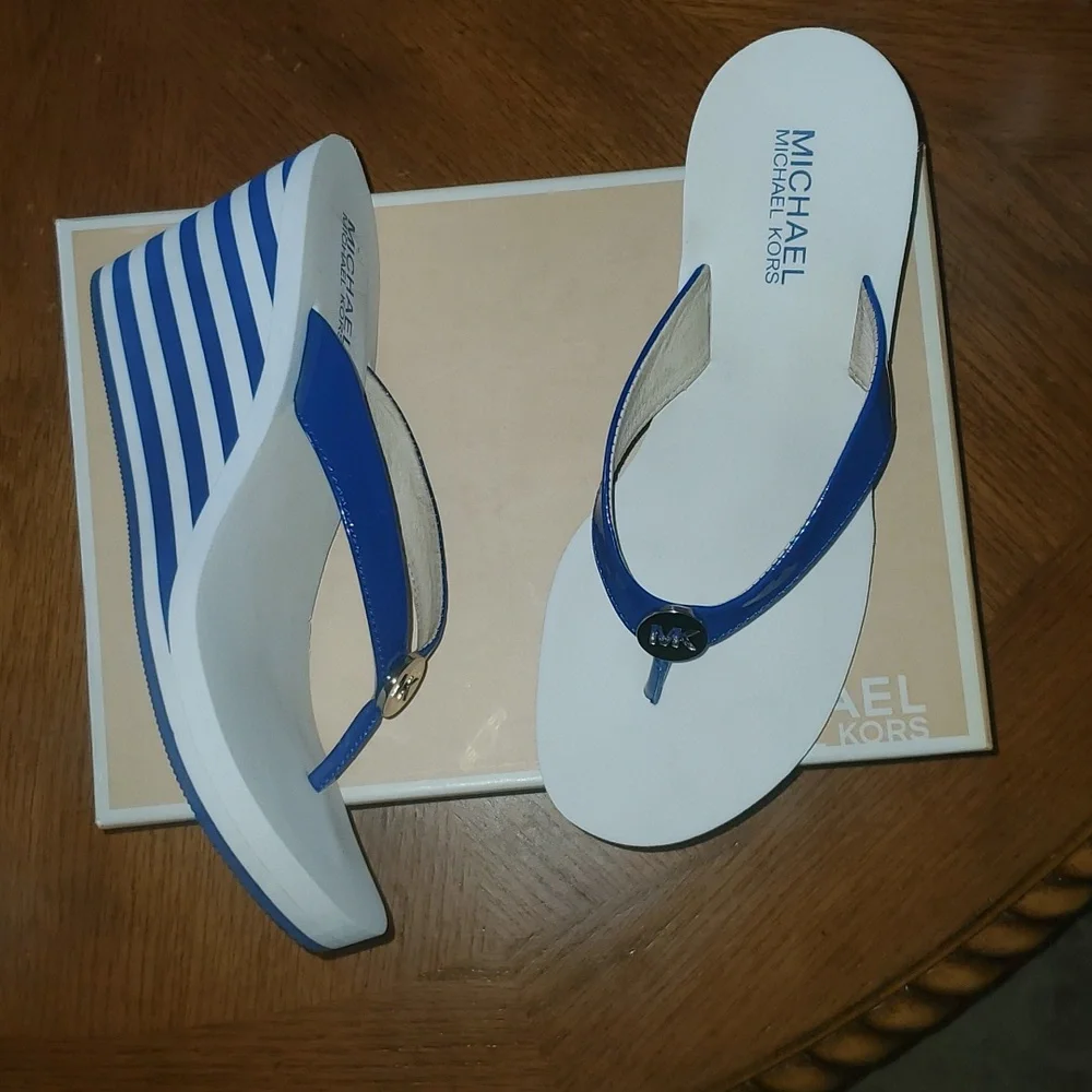 MICHAEL Michael Kors Cobalt Judy Wedge Thong Sandal Size 7.5 - Picture 2 of 12